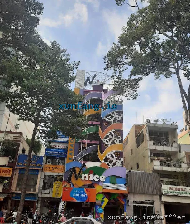 胡志明市 Karaoke Long Cung (龙宫 KTV) 店铺实拍图 2
