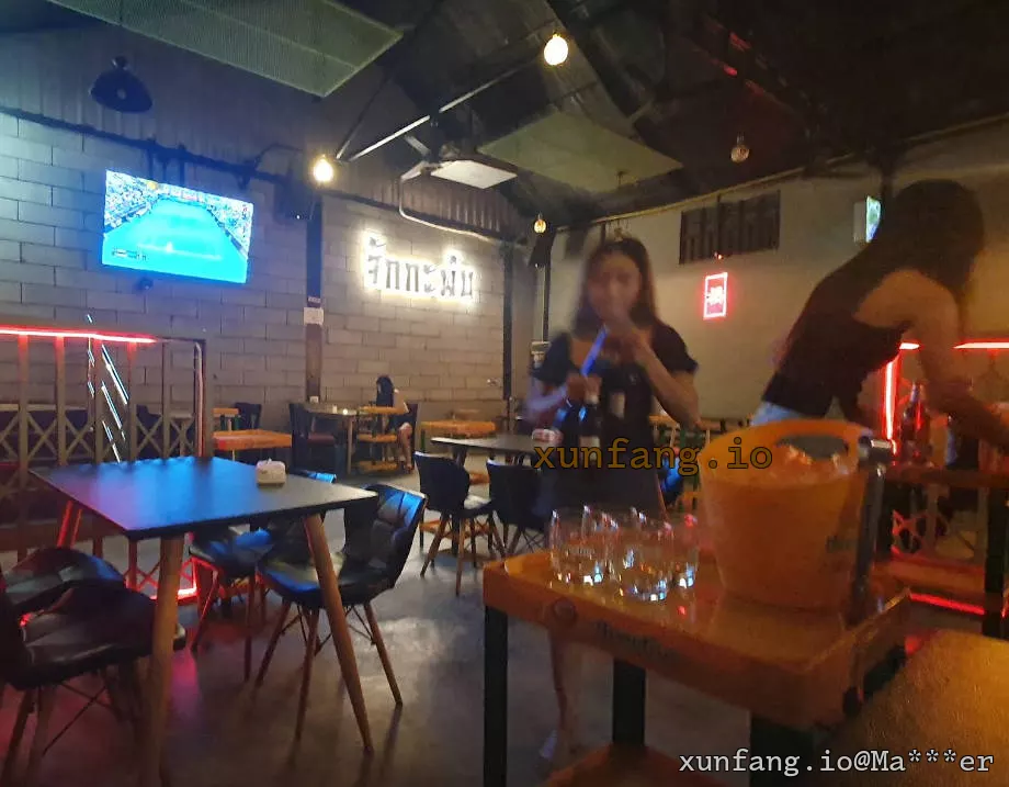 琅勃拉邦 Chakkaphat / จักกะพับ (帝王夜总会啤酒屋) 店铺实拍图 1