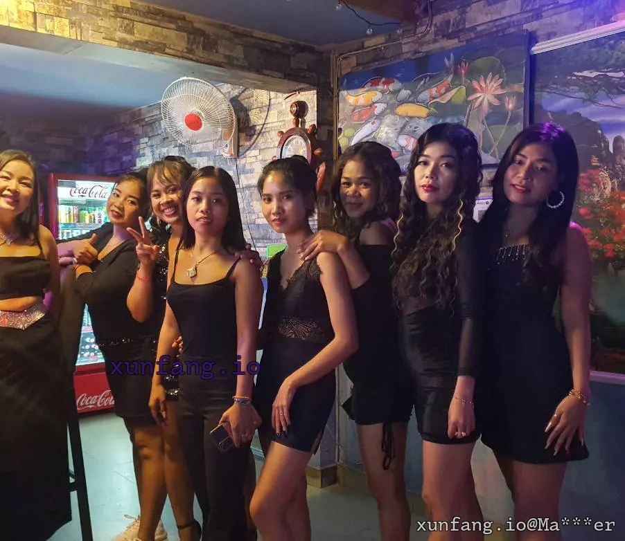 金边 Gold Pub (金色酒吧) 店铺实拍图 2