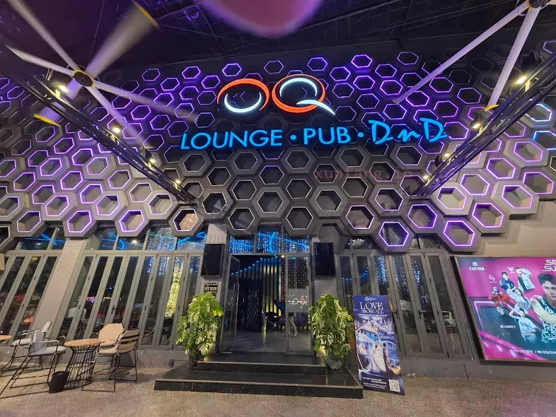 岘港 OQ Club Da Nang (OQ俱乐部 / 岘港最火夜店) 店铺实拍图 1